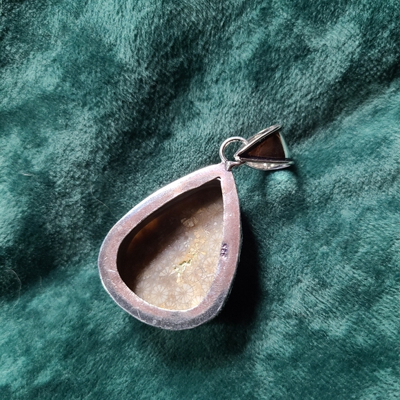 Fossil coral silver gemstone necklace - Picture 8 of 10